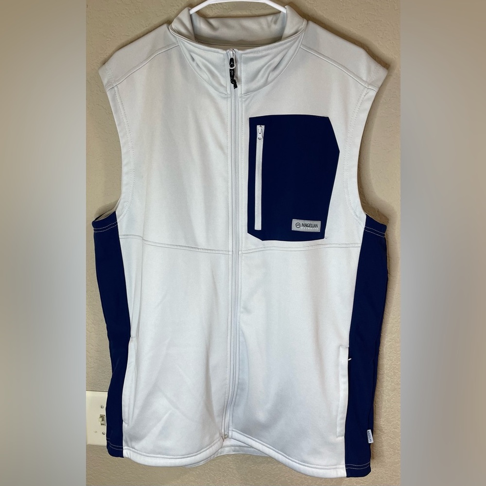 Magellan Outdoors Vest Size XL Fish Gear Classic Fit Moisture Wicking Men's Zip